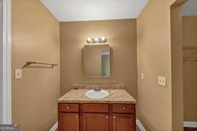 Photo - 3575 Oakvale Rd Unidad 302