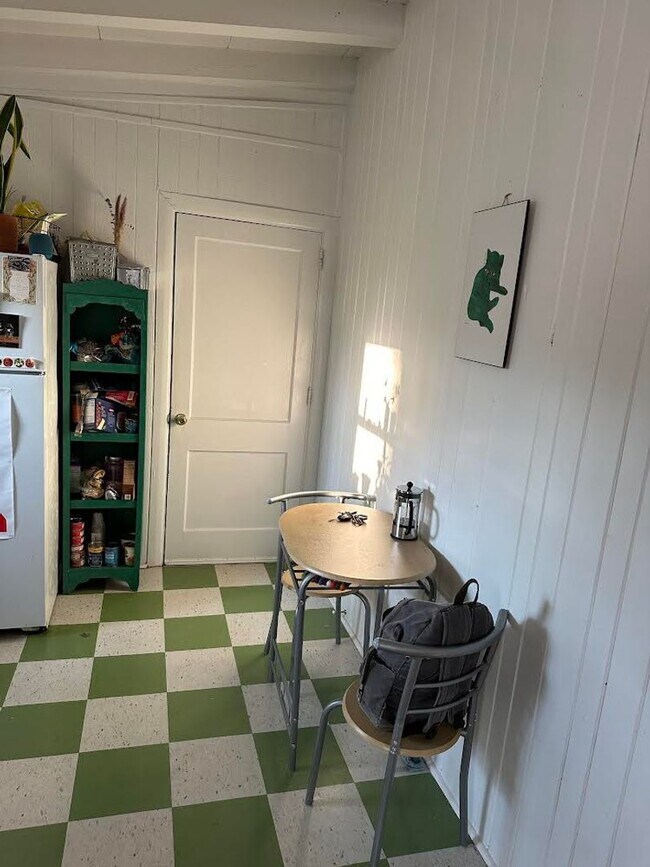 Photo - 135 Glencrest Dr Unit Glencrest B