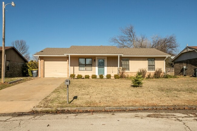 Photo - Newly renovated 3 bed / 1.5 Bath in Glenpool, Available 7/14!