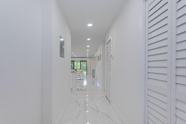 Photo - 8545 Casa Del Lago Unit F