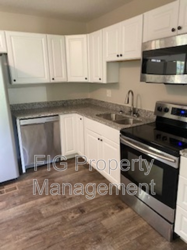 Photo - 4610 Sullivan Rd