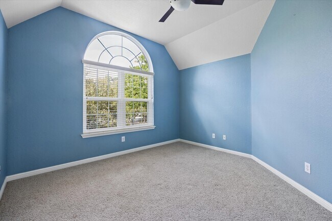 Building Photo - 13518 Via Chianti Ln