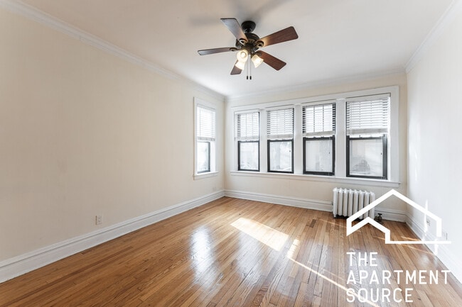 Photo - 4725 N Leavitt St Unit 1