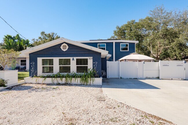 Photo - 819 10th St SW