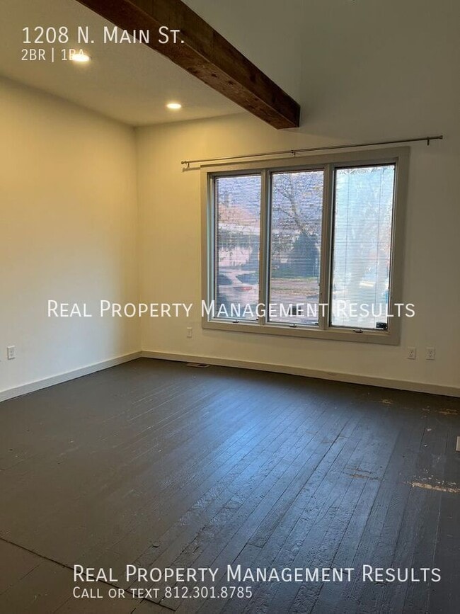 Photo - 1208 N Main St