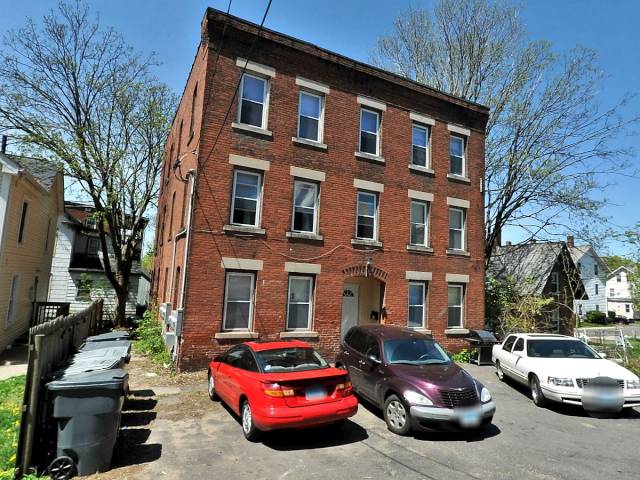 Segundo piso - 4 Thompson Ct Unidad 1