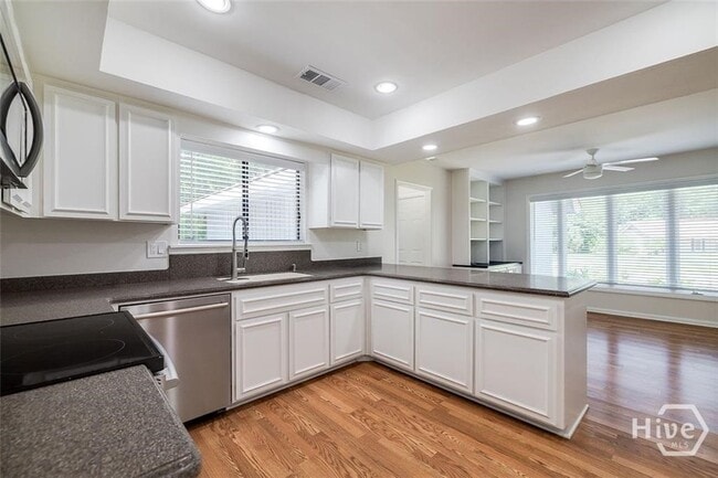 Photo - 14 Hemingway Dr