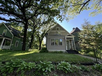 Building Photo - "Cozy 1-Bedroom Retreat in Minneapolis - Your Perfect Upper-Level Haven!"