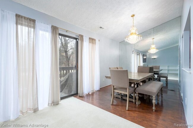 Photo - 24285 Evergreen Rd