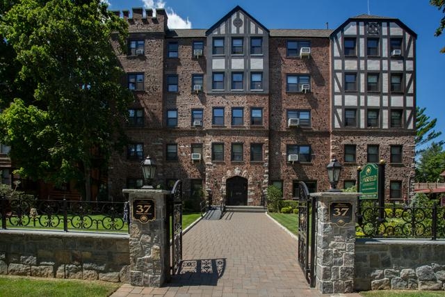 Building Photo - Fairfield Estates At Woodmere Rental