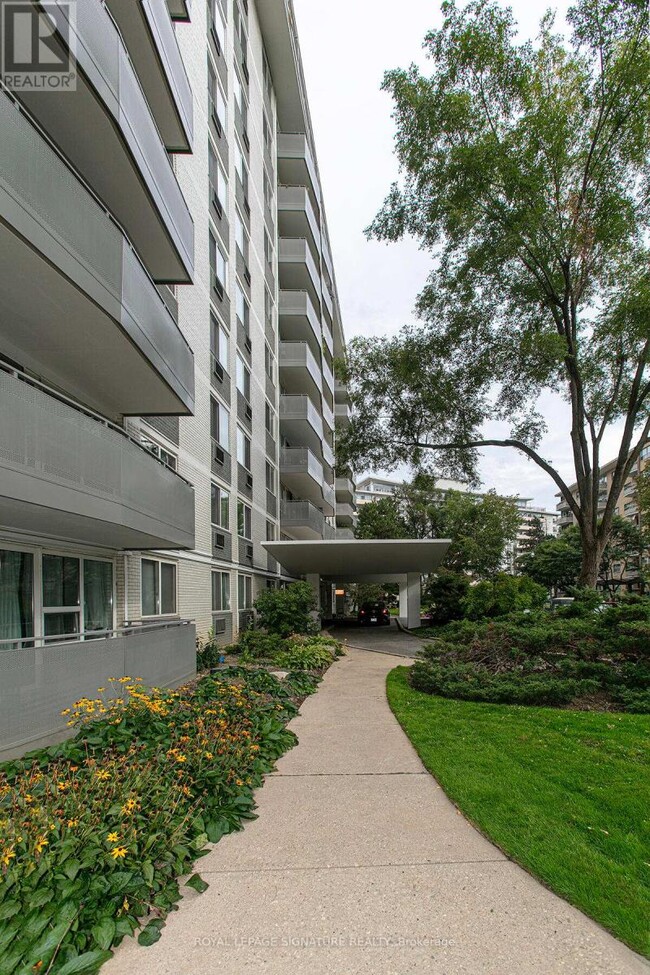 Photo - 10 Shallmar Blvd