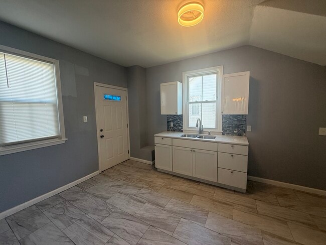 Photo - 2811 8th Ave