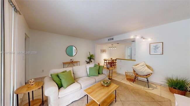 Building Photo - 2345 NE 135th St Unit 101