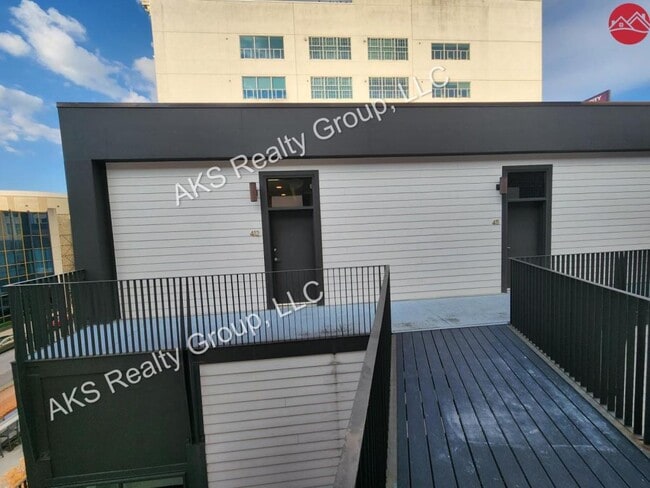 Building Photo - 1801 2nd Ave N Rental