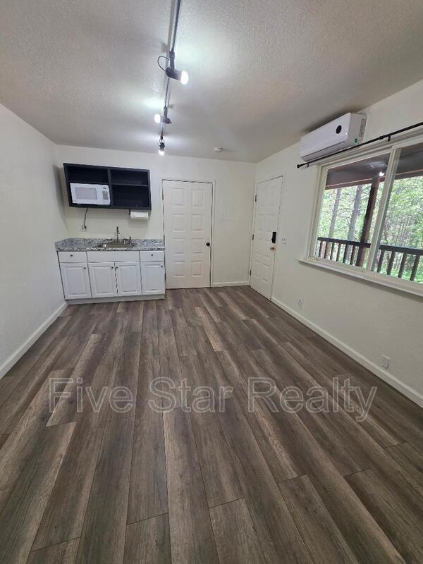 Photo - 12896 Rices Crossing Rd Unit C