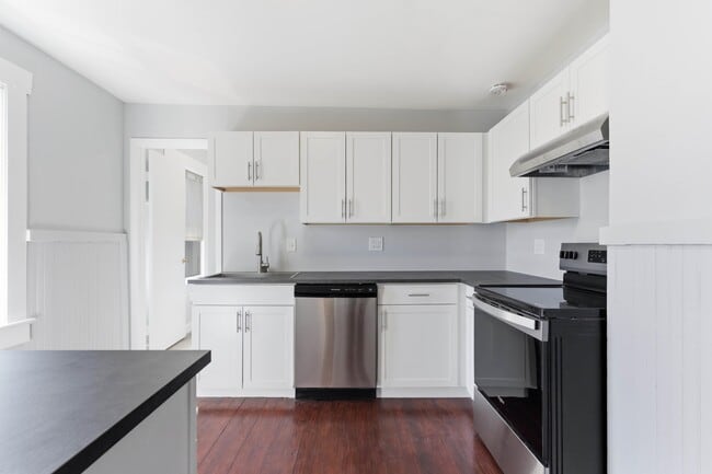 Photo - 50 Saragossa St Unidad D