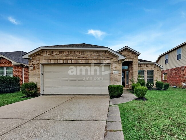 Building Photo - 1835 Manor Dr