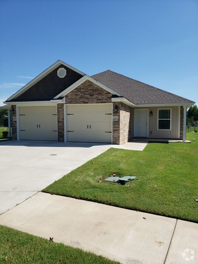 Building Photo - 2127 Ingalls Ln Rental