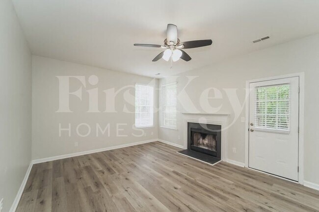 Photo - 6412 Spanish Moss Ln