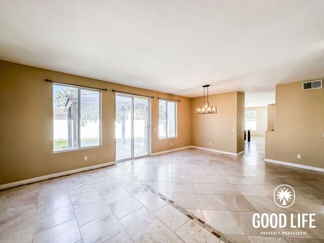 1074 Moonstone Pl