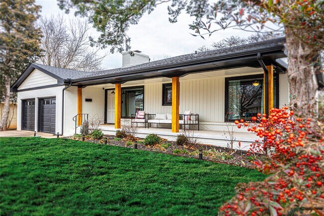 Photo - 812 East Dr