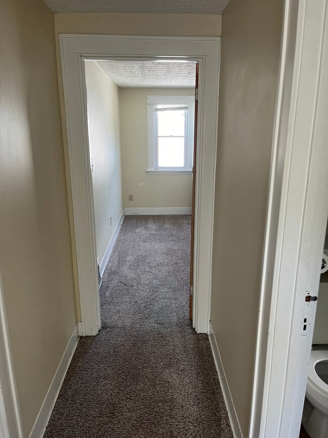 Photo - 435 31st St SW