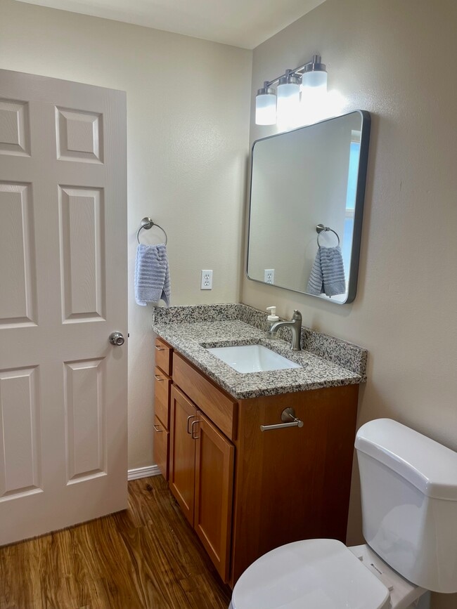 Photo - 916 E 5th Ave