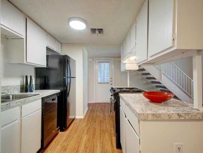 Photo - 4906 Duval St