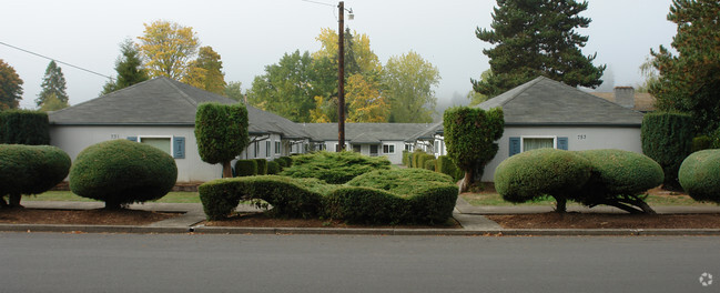 Building Photo - 166-Gerth Apartments