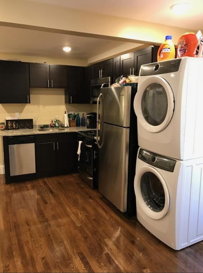 Photo - 3BR/1Bth unit. Great location, Laundry in unit! Walk to NEU!!