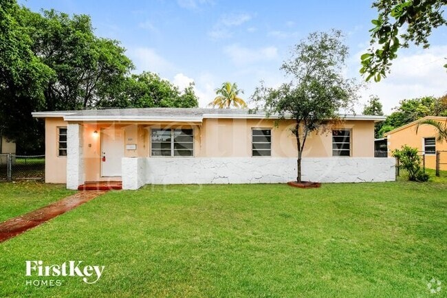 Building Photo - 325 NW 190th St Rental