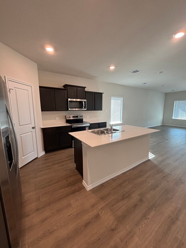 Photo - 3303 Sweetwater Way