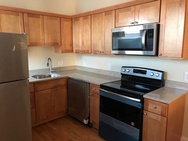 Allston 3 Bed – Renovated – Heat & Hot Water Included – No Fee – 6/1 - Allston 3 Bed – Renovated – Heat & Hot Water Included – No Fee – 6/1
