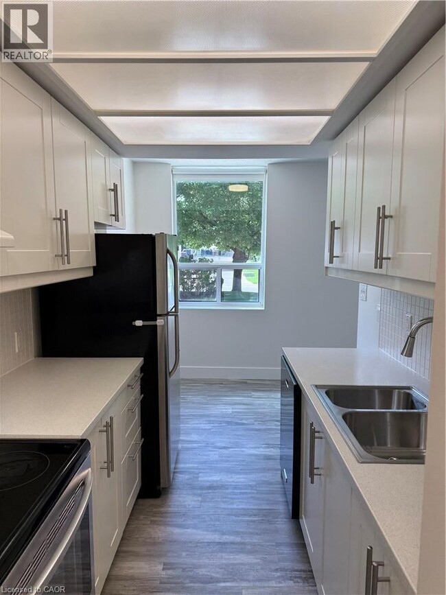 Photo - 120 Duke St Unit 102