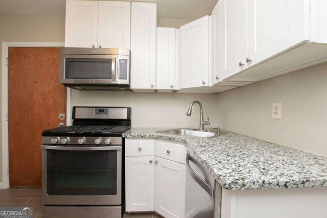 Photo - 3660 Peachtree Rd NE Unit E4