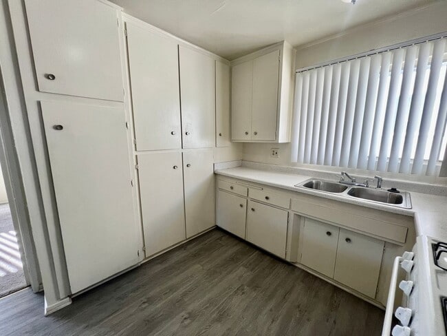 Photo - 10502 Imperial Hwy. Unit 10500 - #D