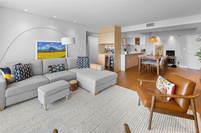 Photo - 650 West Ave Unidad 908