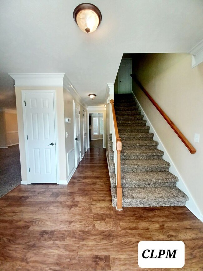 Photo - ** Coming Soon! ** Spacious 3-Bedroom Home with Bonus Room, Fenced Yard & Pet-Friendly!