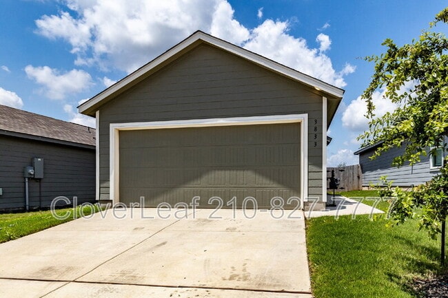 Photo - 3833 Millbrook Wy