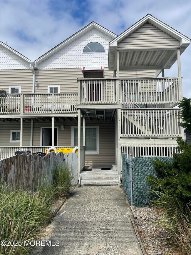 Building Photo - 202 Carteret Ave Unit A2 Rental