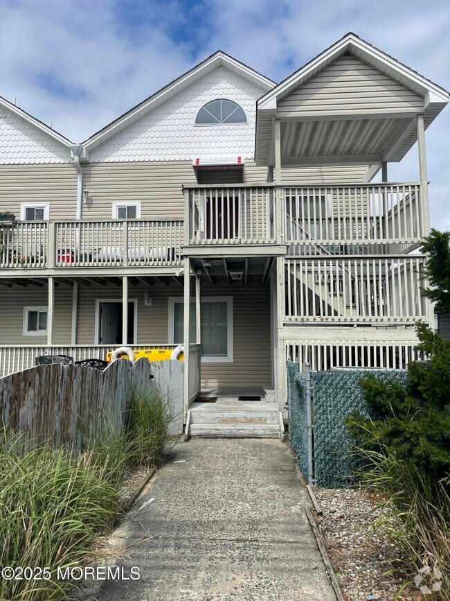 Building Photo - 202 Carteret Ave Unit A2 Rental