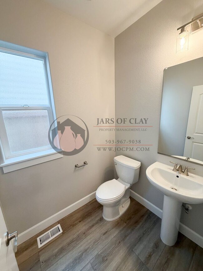 Photo - 1329/1331 #2023-LL765 Unit 1329