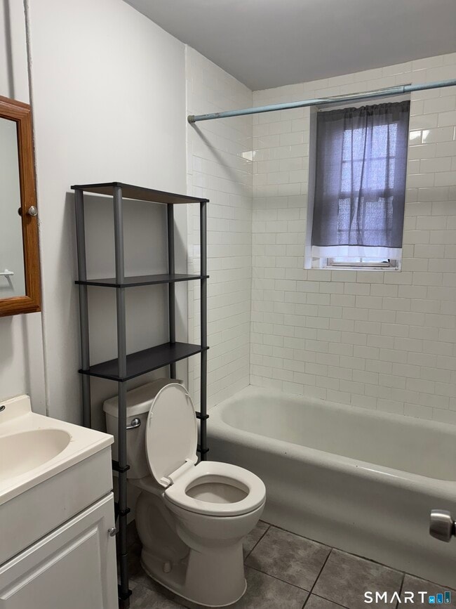 Photo - 144 Grove St Unit 305