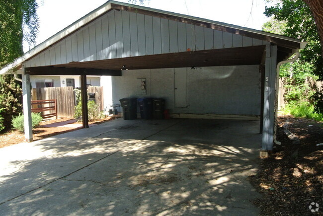 Building Photo - Adorable 2 bedroom, 1 bathroom In Pittsbur... Rental