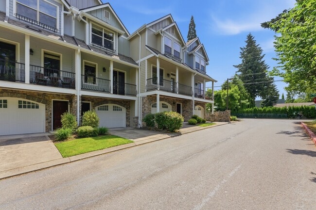 Photo - 1906 NE 48th Way