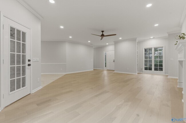 Photo - 226 Eastview Dr