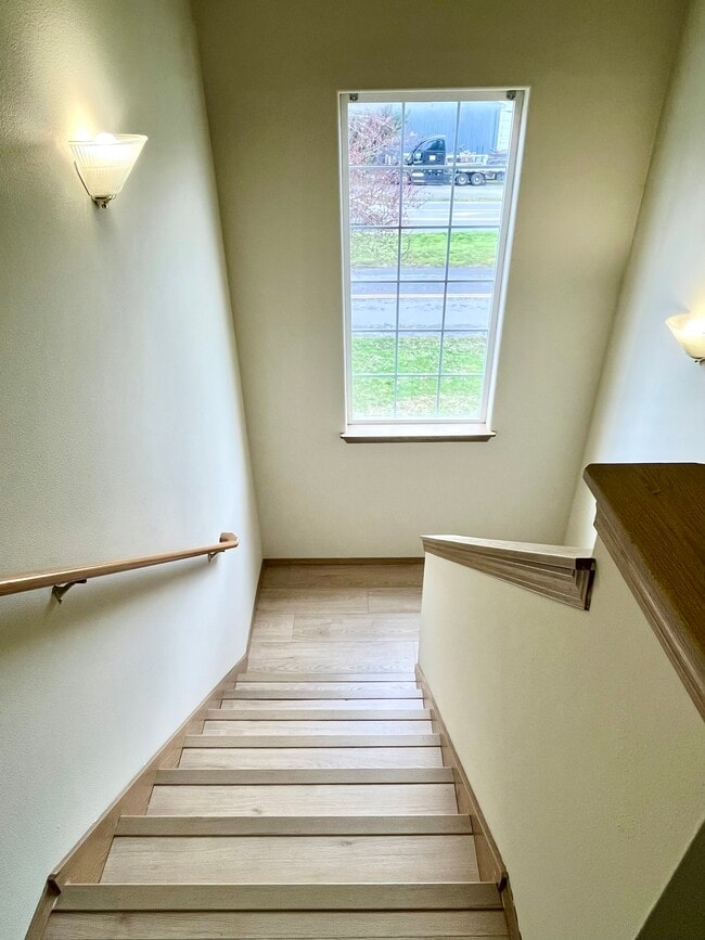 Photo - 512 Hazel St