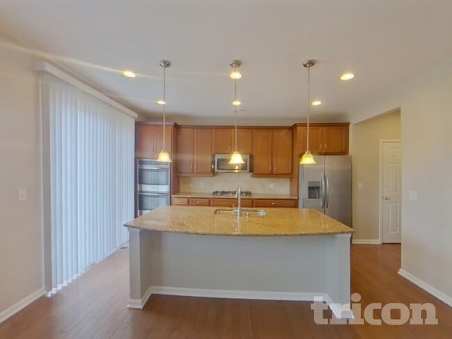 Photo - 1156 Raindrop Way