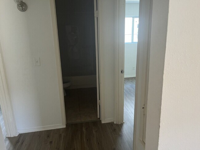 Photo - 2 Bedroom, central Air/Heat apartment for ... Unidad #11