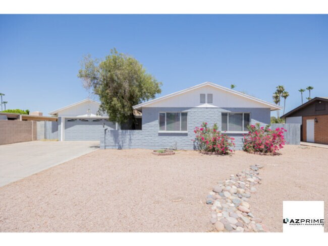 Photo - Stylish 4/2 Tempe House!